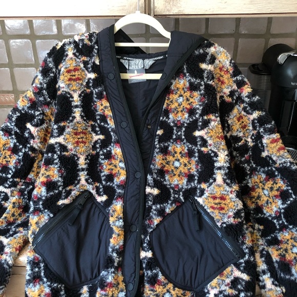 Free People Movement Elevation Jacquard Reversible Fleece Jacket Black Gold Blue - Picture 10 of 10